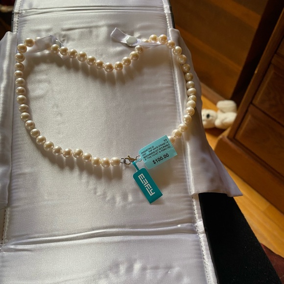 Effy Cream Pearl Necklace - Picture 5 of 5